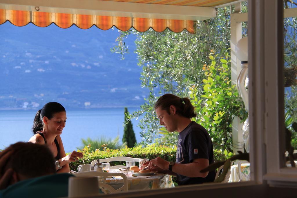 Hotel Riviera Panoramic Green Resort Limone sul Garda Exterior photo