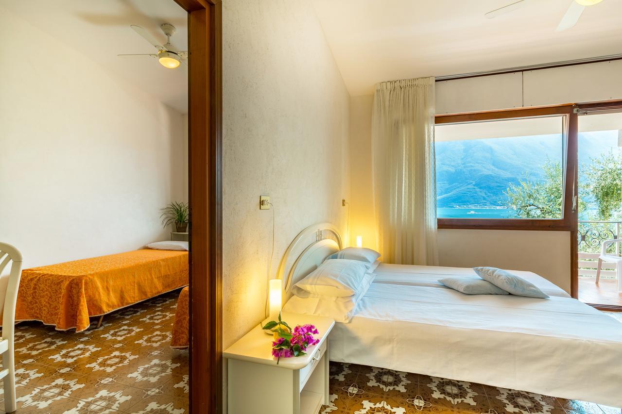 Hotel Riviera Panoramic Green Resort Limone sul Garda Exterior photo
