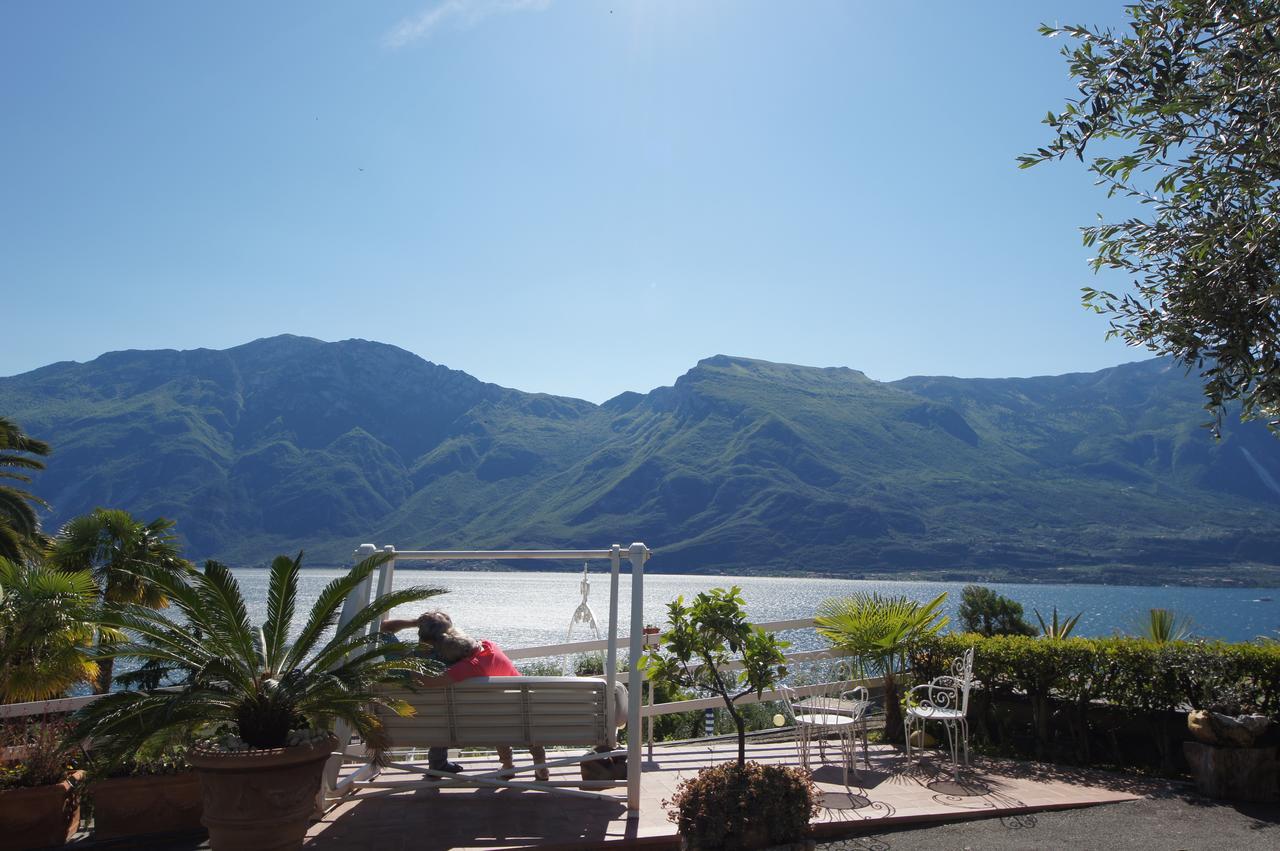 Hotel Riviera Panoramic Green Resort Limone sul Garda Exterior photo