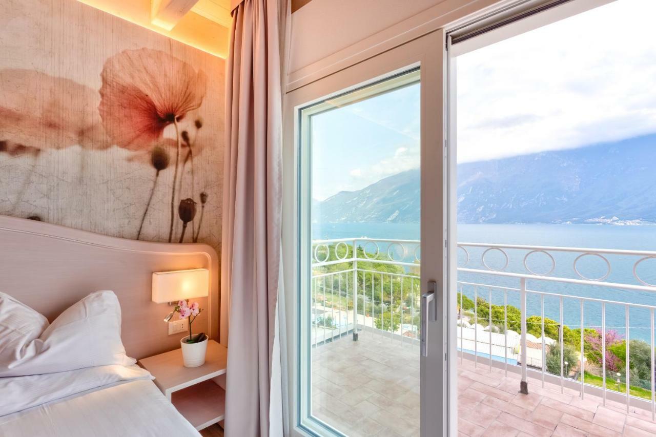 Hotel Riviera Panoramic Green Resort Limone sul Garda Exterior photo